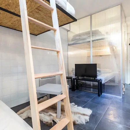 Apartment Attractive 25 M2 In A District *